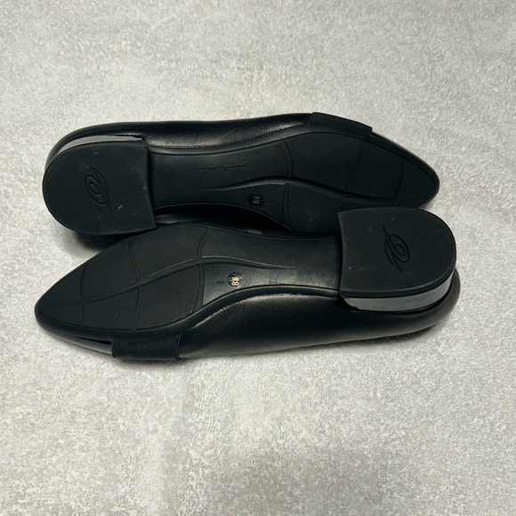 Easy Spirit Black Patent Leather Women's Flats with Elastic Strap Sz 8 NWOB - Picture 4 of 4